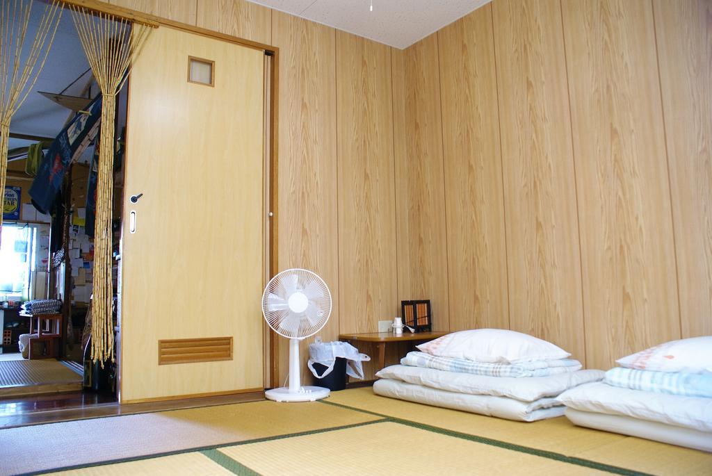 Minshuku Agaihama Hostel Jonabaru Kültér fotó
